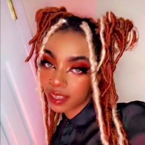 Meet your Posher, Venom